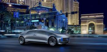Mercedes-Benz о будущем ДВС и о превосходстве над Tesla