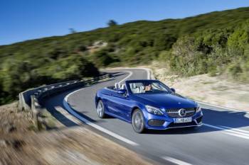 Пришло лето и Mercedes объявил цены на кабриолет C-Class