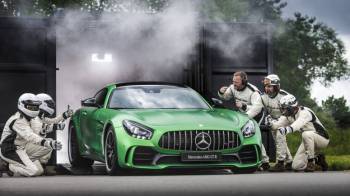 Злой Mercedes-AMG GT R с цветом Халка